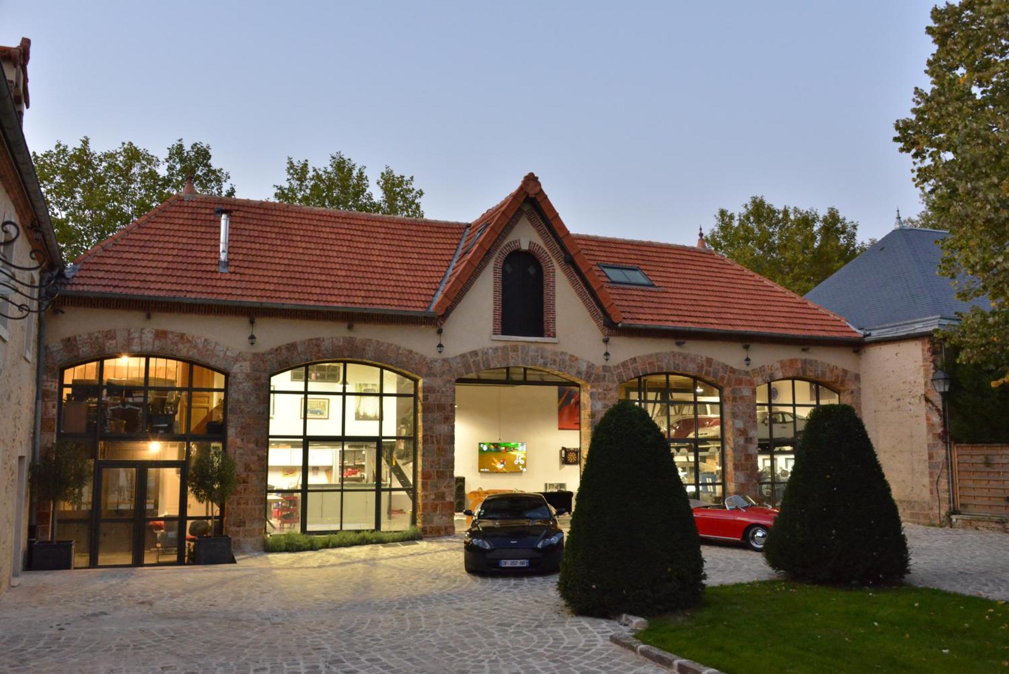 Loft Dans Le Clocher Face Au Chateau Bonnelles Exterior foto