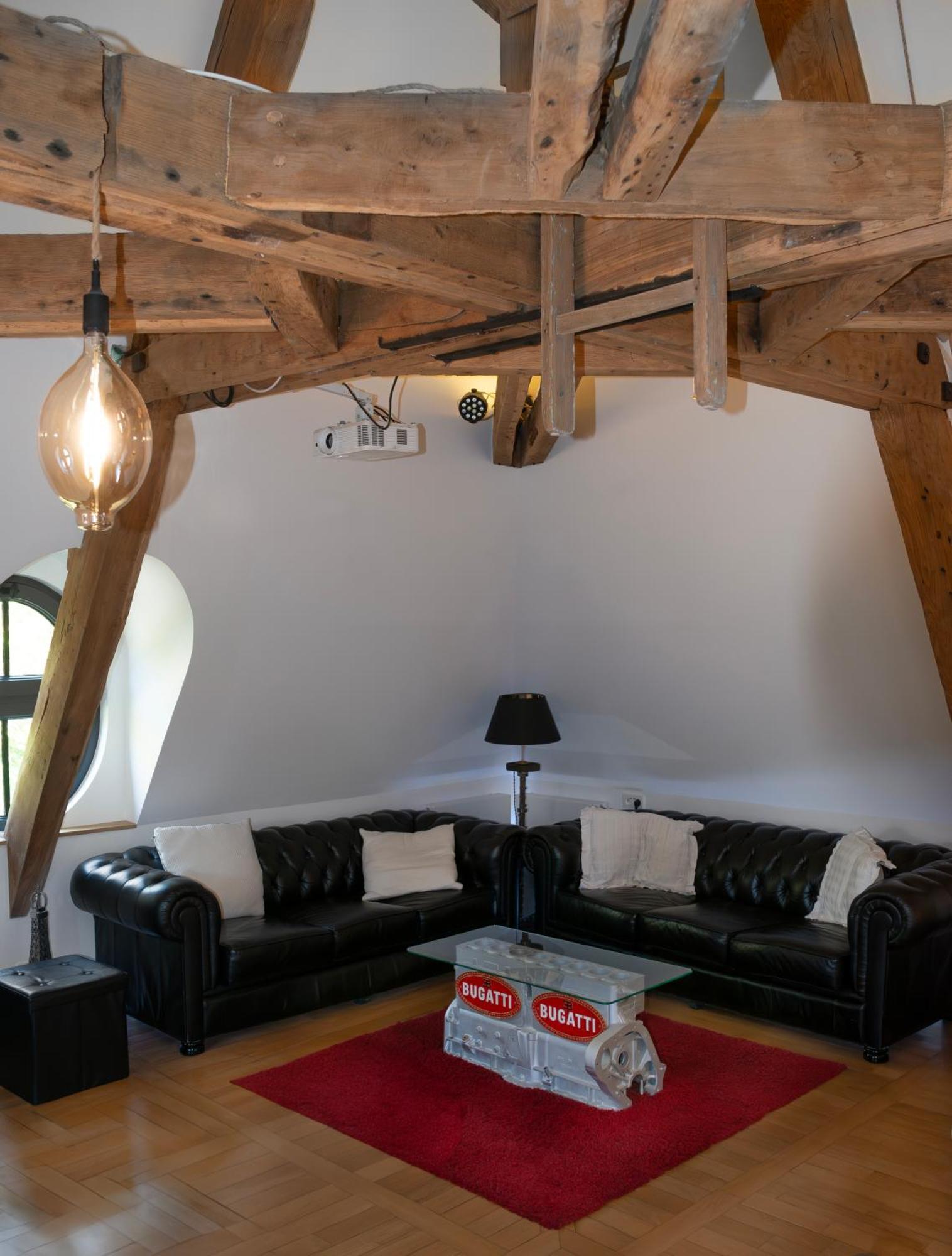 Loft Dans Le Clocher Face Au Chateau Bonnelles Exterior foto